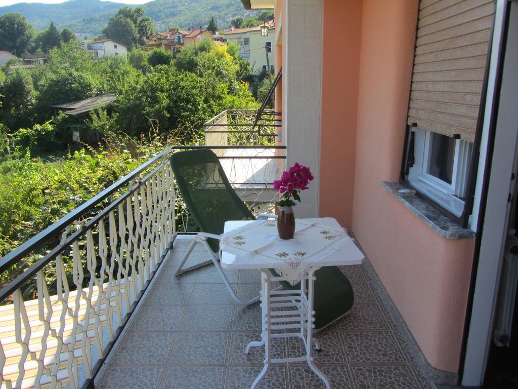 Apartment Grzin Ловран Екстер'єр фото